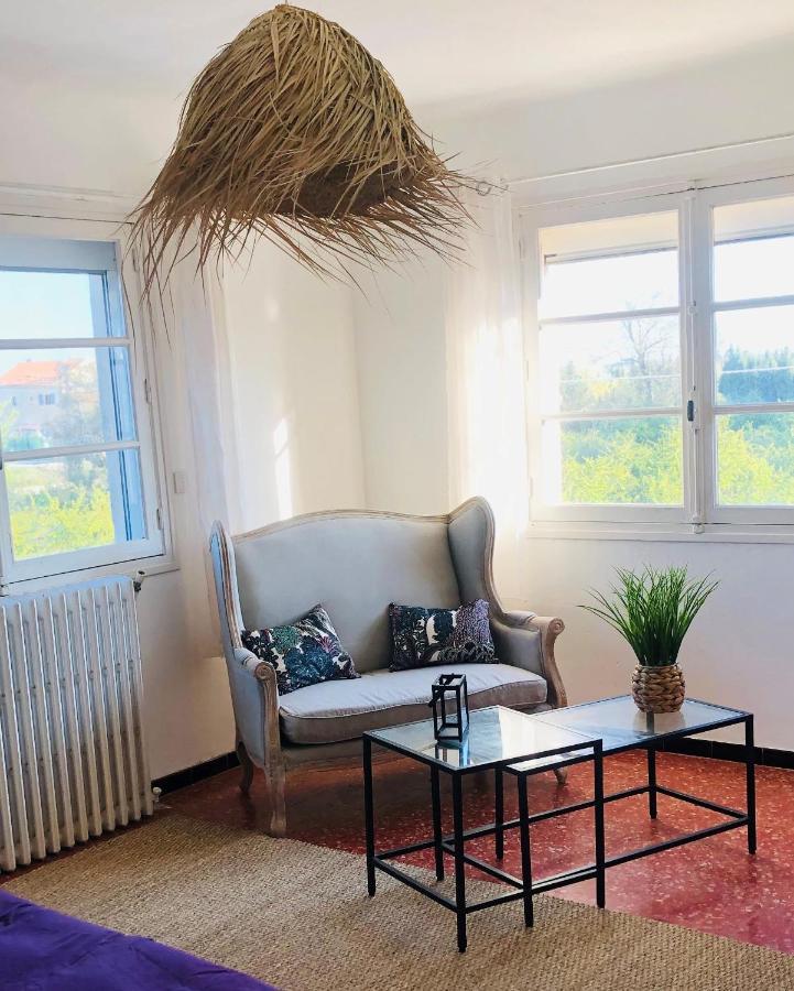 Appartement Dans Maison Avec Piscine Et Jardin 4 Ou 6 Personnes Arles